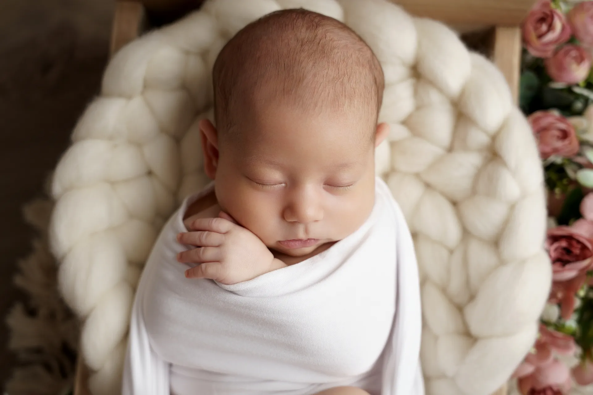 Újszülött fotózás Kecskemét - Bebugyolált baba